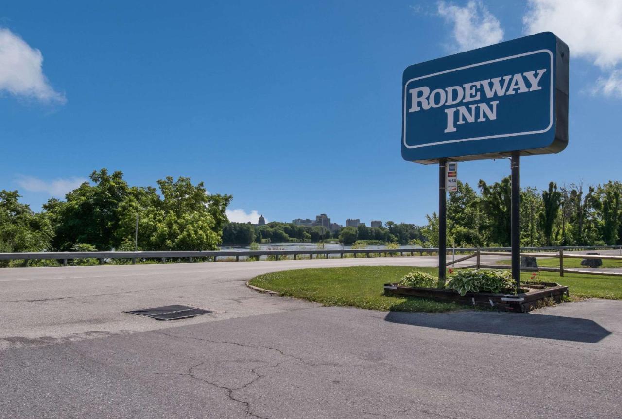 Rodeway Inn Wormleysburg - Harrisburg Bagian luar foto